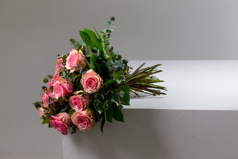 Rose stretcher bouquet