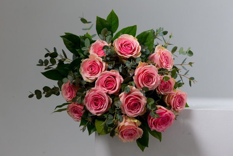 Rose stretcher bouquet