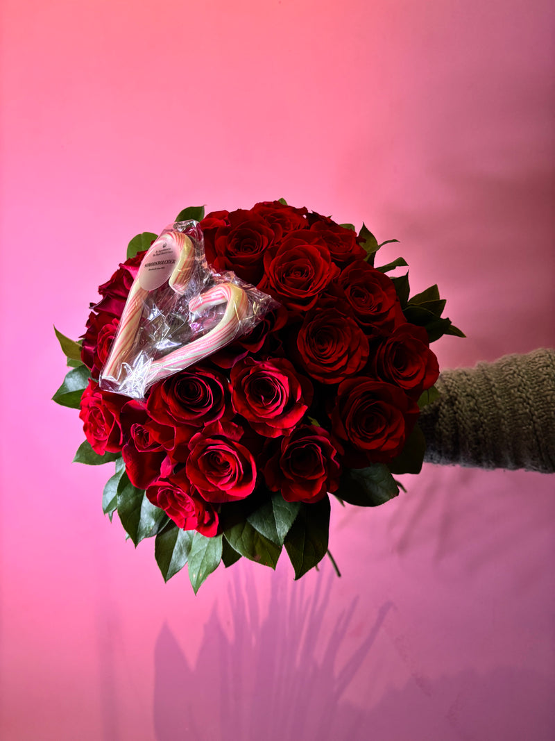 Rose bouquet with candy